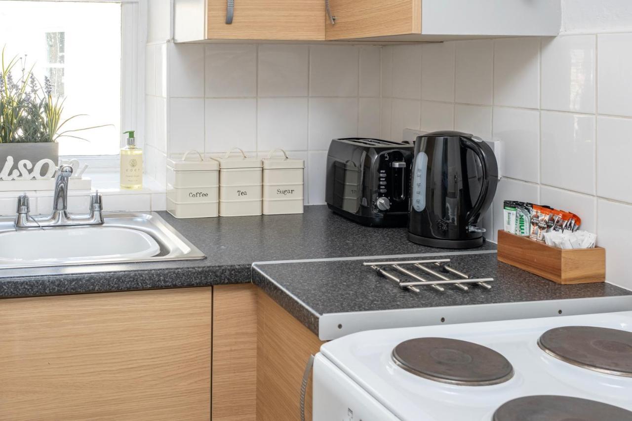 Super City Centre Apartment - Two Bedrooms, Perfect Location Bath Exterior photo